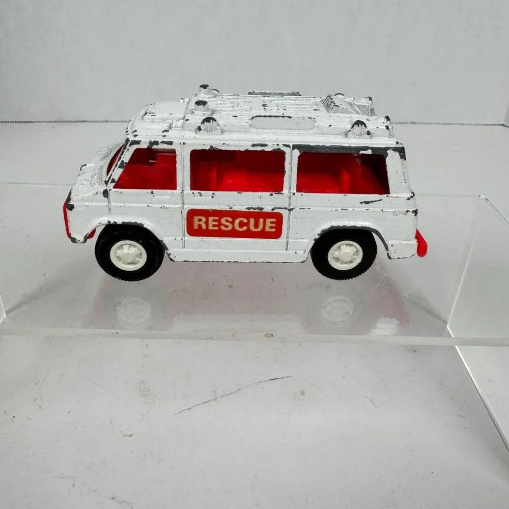 Vintage TootsieToy Trucks Lot of 4 • Diecast‎ Vehicles • Mini Toy Trucks • Mixed